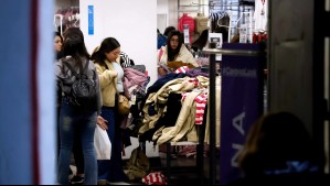 Hay prendas desde los $650: ¿Cómo participar del remate de productos Corona y qué ropa está disponible?