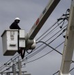 ¿Se te cortó la luz por el sistema frontal? Revisa cómo reportar una interrupción del suministro eléctrico a CGE, Enel o Chilquinta, además de los canales oficiales para consultar el estado del servicio.