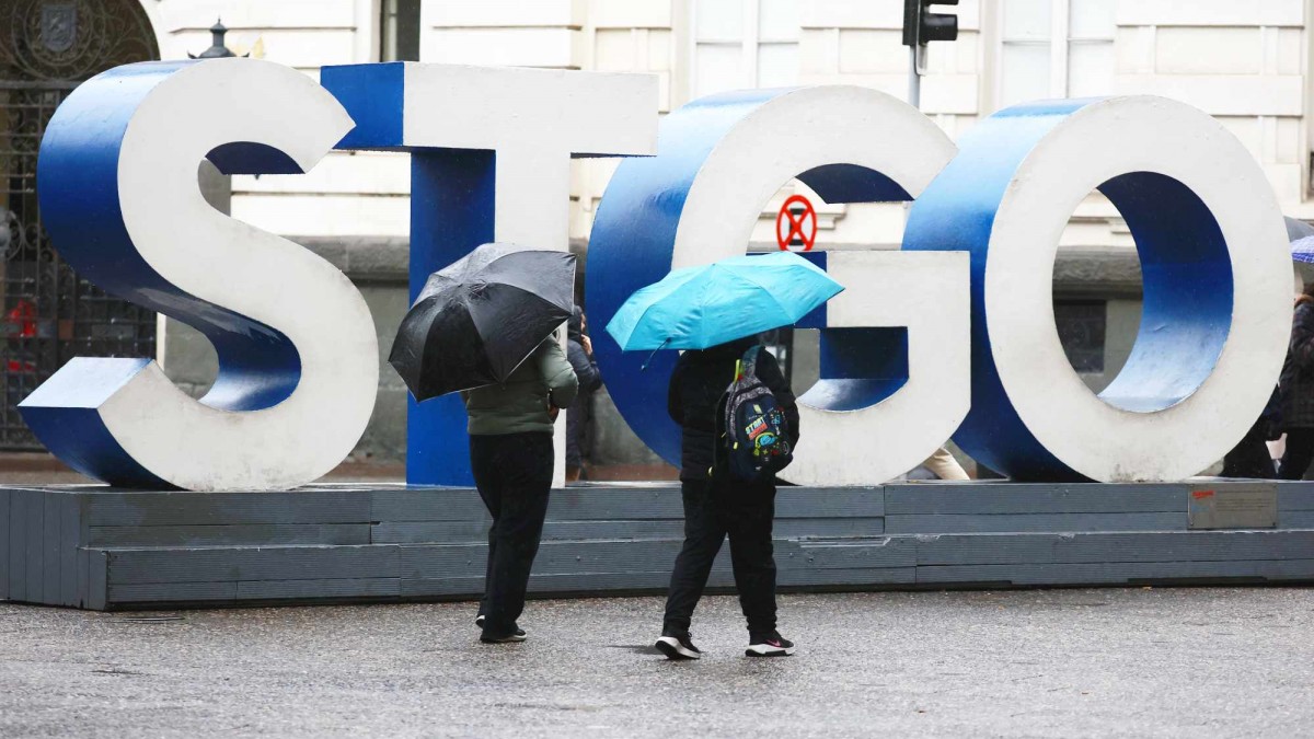¿Hasta cuándo lloverá en Santiago? Meteorología anticipa varios días seguidos de precipitaciones en la capital