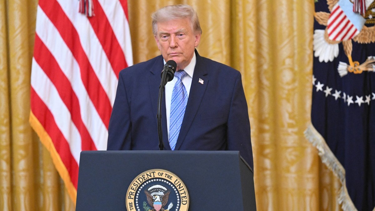 Trump acusa a China de la 'mayor filtración de datos electorales de la historia' en EEUU
