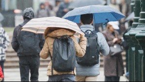 Lluvia en Santiago ya supera el rango normal: ¿Cuántos milímetros de agua han caído en la capital?