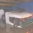 La comuna de San Bernardo enfrenta una situación crítica debido a las intensas lluvias que han generado anegamientos en varios puntos, especialmente en el paso bajo nivel de avenida Colón. De hecho, un camión quedó atrapado ahí.  ¡Detalles!