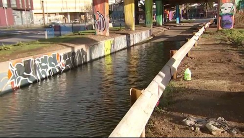 Paso bajo nivel de estación Barón permanece completamente inundado: Tránsito sigue interrumpido en Valparaíso