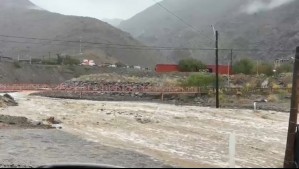 Buscan a mujer criancera desaparecida tras alud de nieve en Alto del Carmen