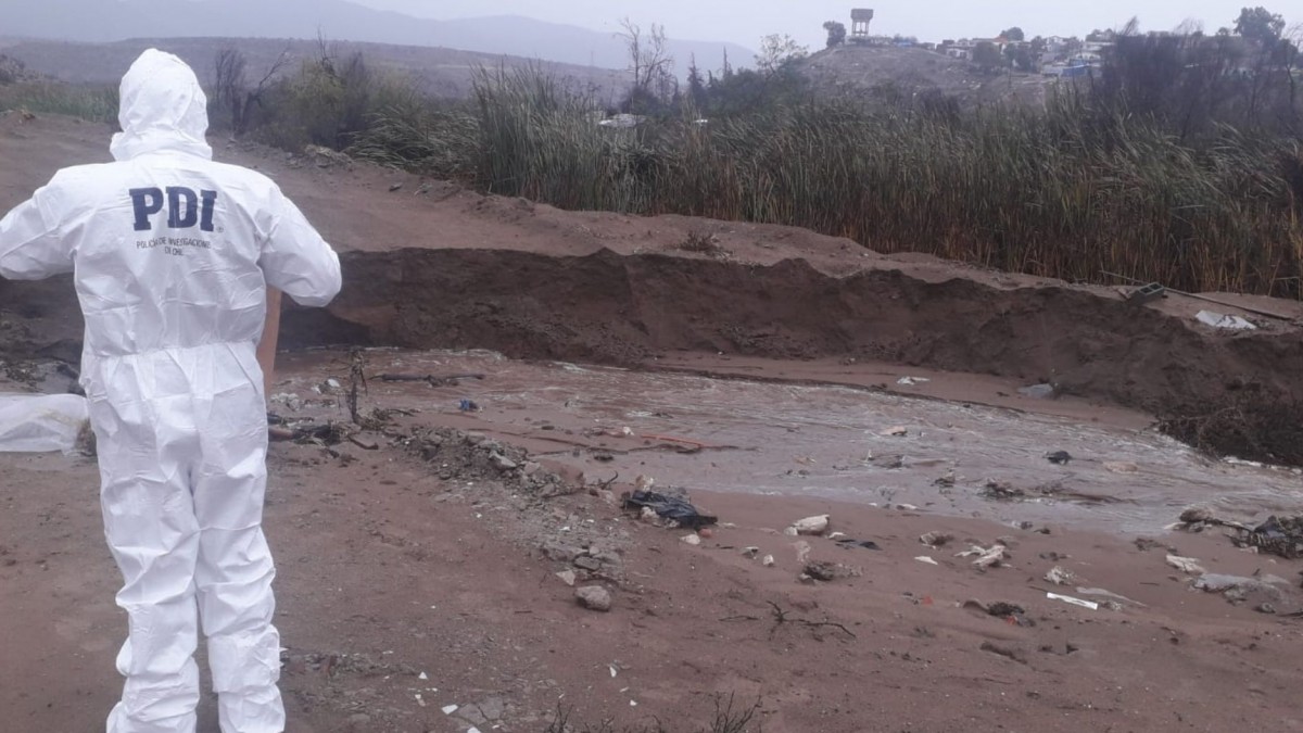 Hallan restos humanos en Coquimbo: Socavón provocado por las lluvias los dejó al descubierto