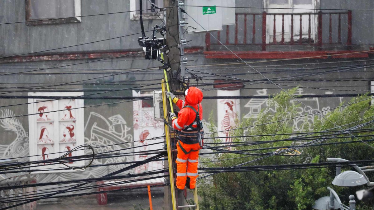 Chilquinta compensará a clientes que perdieron alimentos por cortes de luz en Valparaíso: Este será el monto