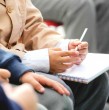 A raíz del sistema frontal que afecta a la zona centro norte, el Ministerio de Educación informó la suspensión de clases para este martes en todos los establecimientos educacionales de la región de Valparaíso.