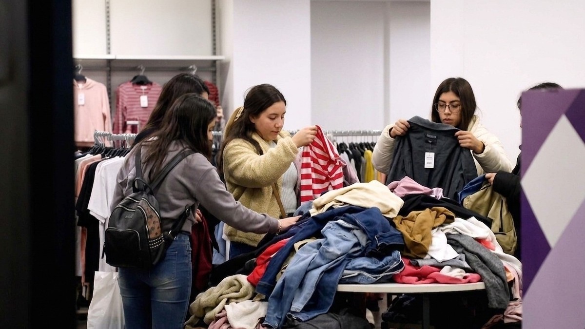 Rematan más de 200 mil prendas de Corona desde $650: Cuándo es, cómo participar y qué productos habrá