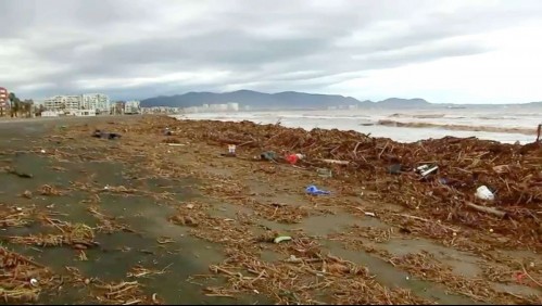 Alerta sanitaria en Coquimbo y Atacama: Evaluarán a personas expuestas a aguas servidas, barro, escombros y hacinamiento