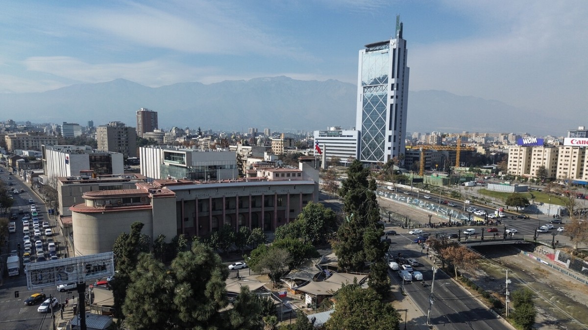 Santiago se consolida como el segundo mejor destino universitario de Latinoamérica según ranking internacional