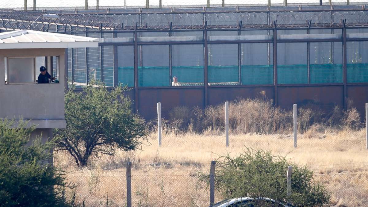 Gendarmería traslada a 32 condenados por violaciones a los DD.HH. de vuelta a Punta Peuco