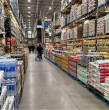 Cencosud inició el registro de la marca Giga Cencosud en Chile, un paso que podría marcar su ingreso al negocio de supermercados mayoristas. La empresa ya opera este formato en cuatro países de Sudamérica.