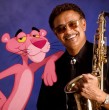 Murió a los 94 años Plas Johnson, el legendario saxofonista que interpretó el icónico tema de La Pantera Rosa. El músico de jazz también grabó junto a Frank Sinatra, Ella Fitzgerald y Nat King Cole.