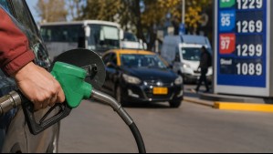 Pagos llegan hasta septiembre: Revisa quiénes pueden acceder al bono de $100 mil para transportistas