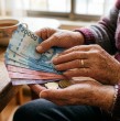 La PGU entrega distintos montos según la edad y la pensión base de cada persona. Conoce cuál es el grupo que accede al pago más alto y qué requisitos exige el Instituto de Previsión Social para acceder a él.