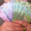 El Bono por Hijo aumenta el monto de la pensión de las mujeres que cumplan con los requisitos, pero no siempre puede heredarse. Revisa en qué casos el beneficio forma parte de la herencia y cuándo no.
