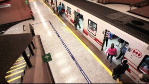 Metro de Santiago restablece el servicio tras suspensión de estaciones de Línea 1