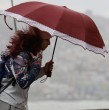 La Dirección Meteorológica de Chile (DMC) emitió tres avisos de viento normal a moderado para zonas de ocho regiones del país. De acuerdo al pronóstico del organismo, en algunos sectores se esperan rachas de hasta 80 km/h. ¡Detalles!