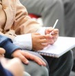 El Bono Logro Escolar es un beneficio dirigido a estudiantes que cumplan ciertos requisitos. Se entrega de forma automática, es decir, no se debe postular. Conoce quiénes reciben más de $85 mil.