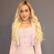 Fran Maira volvió a aparecer en redes sociales tras los rumores sobre una presunta agresión. La cantante mostró una lesión en Instagram mientras un periodista reveló nuevos antecedentes del caso.