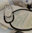 ¿Se puede cumplir una licencia médica fuera del domicilio? Revisa en qué casos el médico puede autorizar el reposo en otro lugar y cuándo esta decisión forma parte del tratamiento.