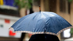 Centro meteorológico noruego anticipa fin de semana lluvioso para Santiago: El domingo caerían más de 20 milímetros
