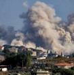 Pakistán, mediador entre Washington y Teherán, afirmó el jueves que ambas partes negocian una desescalada después de una nueva serie de bombardeos nocturnos de Estados Unidos sobre Irán.