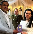 Un cabo segundo de Carabineros fue el encargado de celebrar un matrimonio en Cerro Sombrero, en la región de Magallanes. La localidad no registraba una boda desde 2023 y el uniformado cumplió el rol como Oficial Civil Adjunto Ajeno.