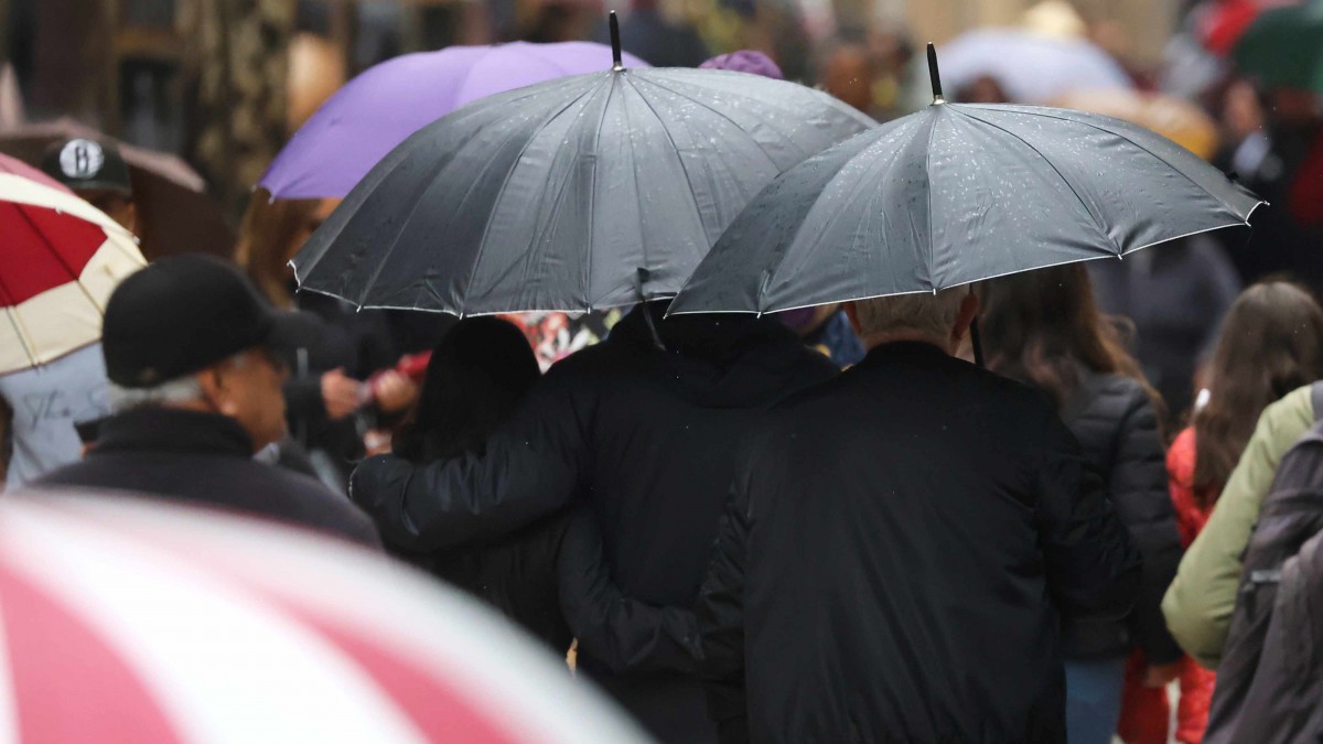 Lluvia y viento de hasta 40 kilómetros por hora: Así estará el tiempo este viernes 31 de julio en Santiago