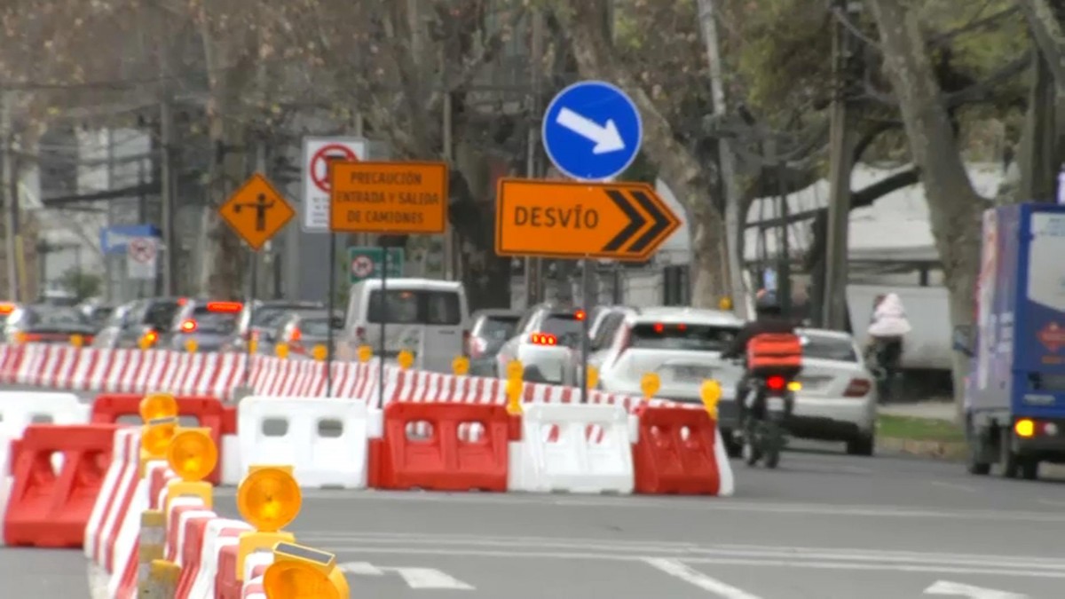 Obras de línea eléctrica subterránea en Providencia provocarán desvíos por un año