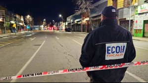 Investigan presunto ajuste de cuentas tras doble homicidio en Santiago centro: Motociclistas percutaron alrededor de 100 disparos