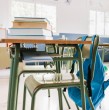 El Ministerio de Educación confirmó la suspensión de clases para este lunes 3 de agosto en comunas de tres regiones del país, debido a los efectos del sistema frontal que continúa afectando a la zona centro-sur de Chile.