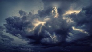 Meteorología emite aviso para dos regiones del país por 'probables tormentas eléctricas'