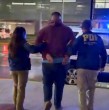 La PDI desarticuló una banda que drogaba a pasajeros de un taxi para robarles celulares y acceder a sus cuentas bancarias. Cinco personas quedaron en prisión preventiva y el fraude supera los $1.000 millones.