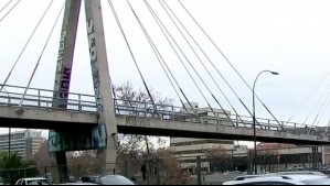 Cierran puente peatonal Huérfanos por trabajos de recuperación: Permanecerá clausurado por hasta tres meses