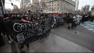 Movilización de estudiantes secundarios marca la jornada con tomas en liceos y manifestaciones en Santiago