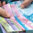 Revisa en detalle quiénes reciben el pago anual del Bono al Trabajo de la Mujer y cómo funciona el proceso. Este es un beneficio clave para impulsar el empleo femenino y mejorar las rentas de las trabajadoras.