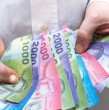 Revisa en detalle cuáles son todos los bonos disponibles para mujeres en agosto. Estos beneficios tienen como objetivo aliviar el bolsillo de ellas, aunque cuentan con algunos requisitos.