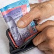 Revisa en detalle cuáles son los bonos que están destinados a los adultos mayores en agosto. Se trata de varios beneficios para los que hay que cumplir con ciertos requisitos.