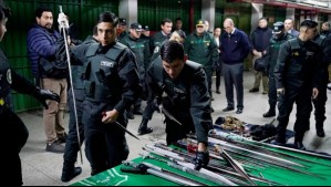 Allanamiento masivo en cárcel Colina 2 termina con cerca de 200 estoques, celulares y sustancias ilícitas decomisadas