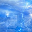 Este sábado, la Dirección Meteorológica de Chile (DMC) emitió un aviso por probables tormentas eléctricas para zonas de dos regiones del país. ¡Conoce detalles en la siguiente nota informativa!