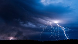 Meteorología actualiza aviso por 'probables tormentas eléctricas' en zonas de cuatro regiones del país