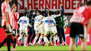 Con gol de Zampedri: Universidad Católica rescata valioso empate de visita con Estudiantes en Copa Libertadores