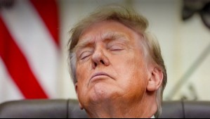 Video muestra a Donald Trump durmiendo en medio de importante reunión en salón Oval