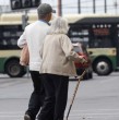 Conoce la forma en que los adultos mayores pueden acceder a la rebaja del 50% en el pasaje del transporte público en todas las regiones del país. ¡Revisa cómo solicitar el beneficio!