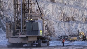 Minera Sierra Gorda busca trabajadores: Conoce los requisitos y cargos disponibles