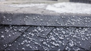 Reportan caída de granizos en comunas del sector oriente de Santiago