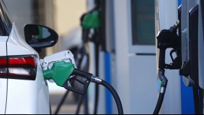 Combustibles volverían a subir esta semana: Proyectan alzas de hasta $38 por litro