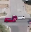 Un dron de la policía de Oklahoma City captó una persecución vehicular que terminó en un choque múltiple. El sospechoso fue detenido tras impactar varios vehículos.