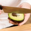 Un centro hospitalario del norte de Alemania ha advertido sobre el aumento en el número de casos registrados por la lesión llamada avocado hand o mano de palta. Revisa en qué consiste este fenómeno y cómo prevenirlo.
